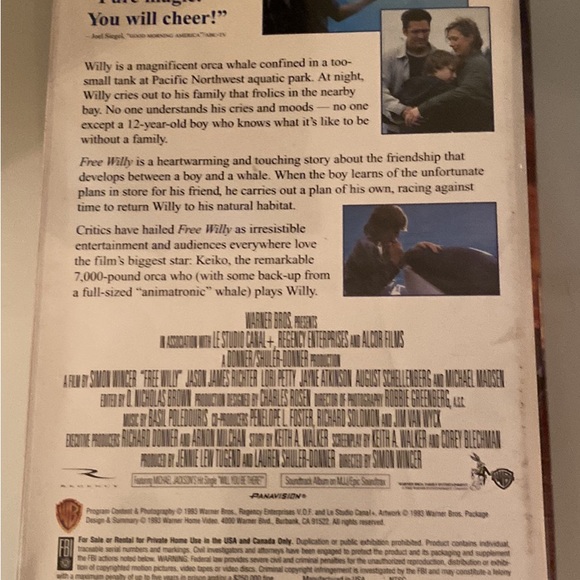 Free Willy VHS Clamshell Warner Bros - Picture 2 of 2